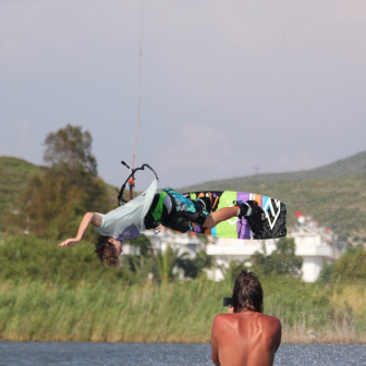 Luke Whiteside at RadicalKitesurf