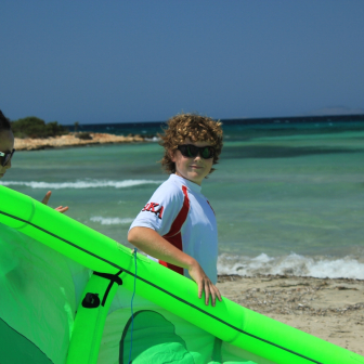 Learn to Kitesurf