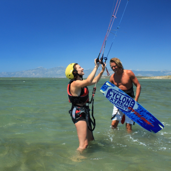 Learn to Kitesurf