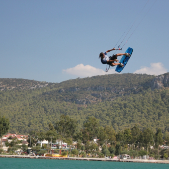 Kitesurfing